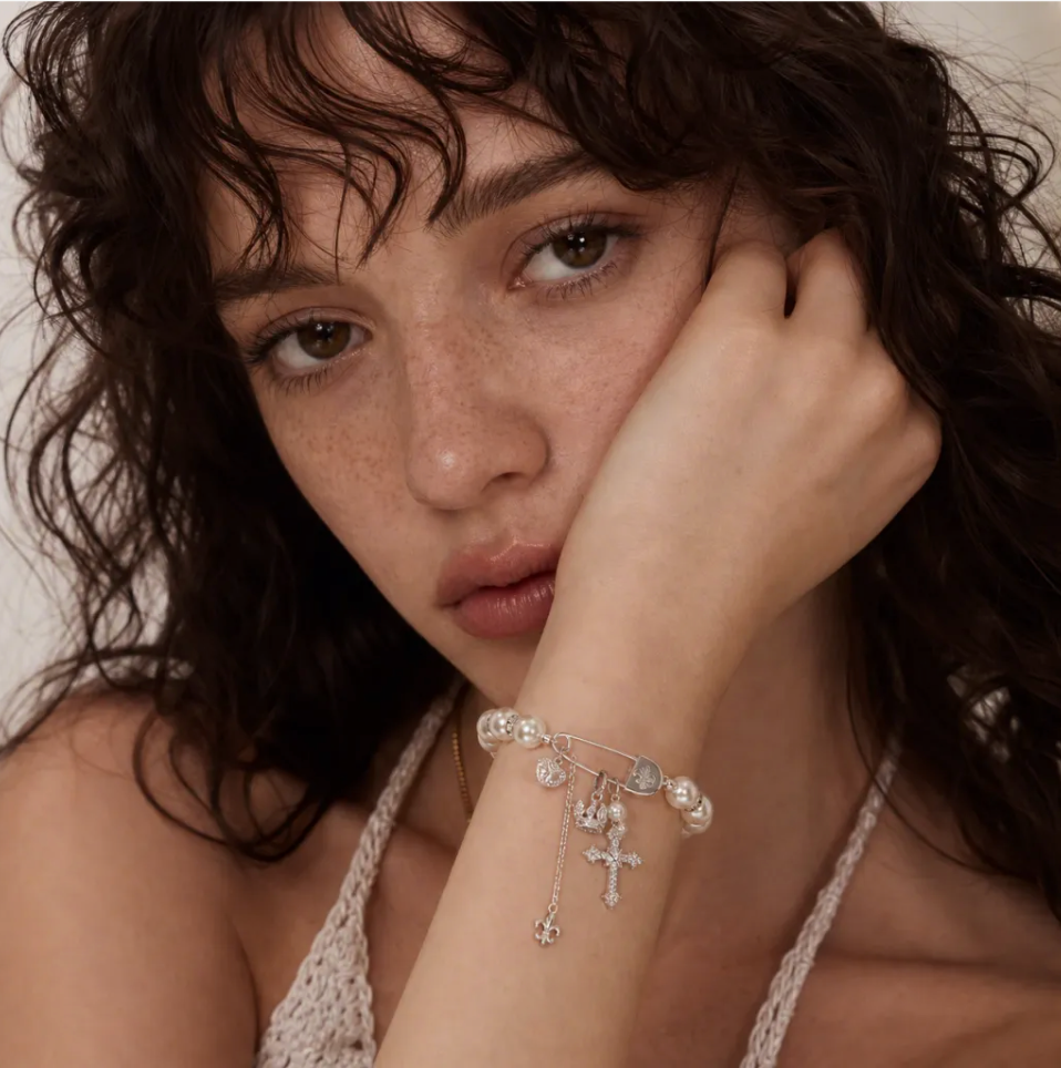 IRIS | Cross Pearl Bracelet